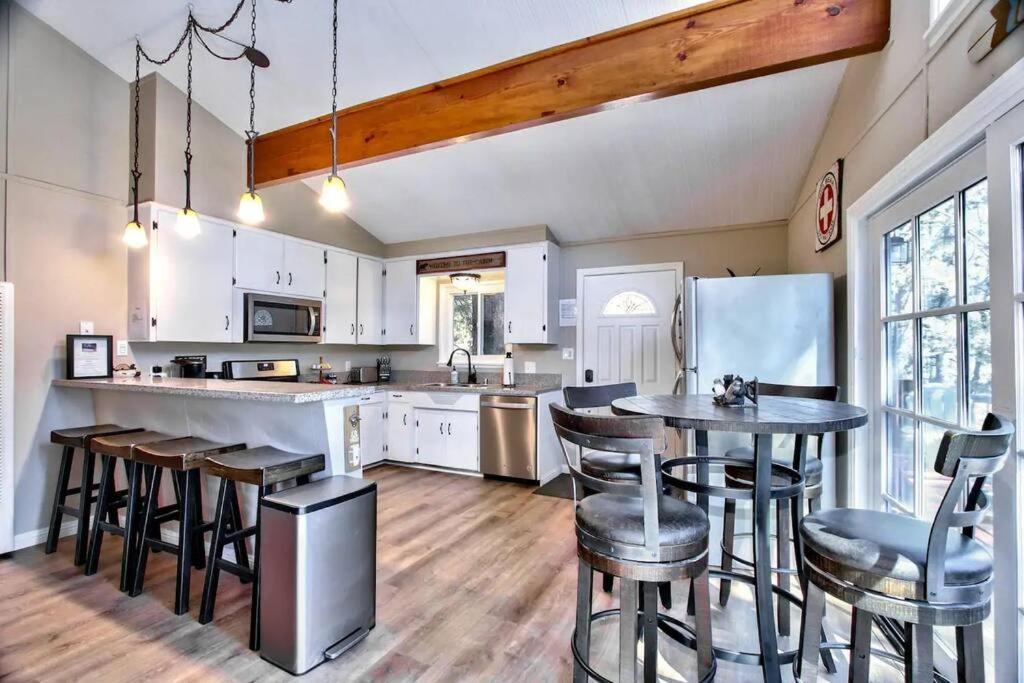 Chalet Monterey W/Hot Tub - Big Decks/Bbq Villa Big Bear Lake Luaran gambar
