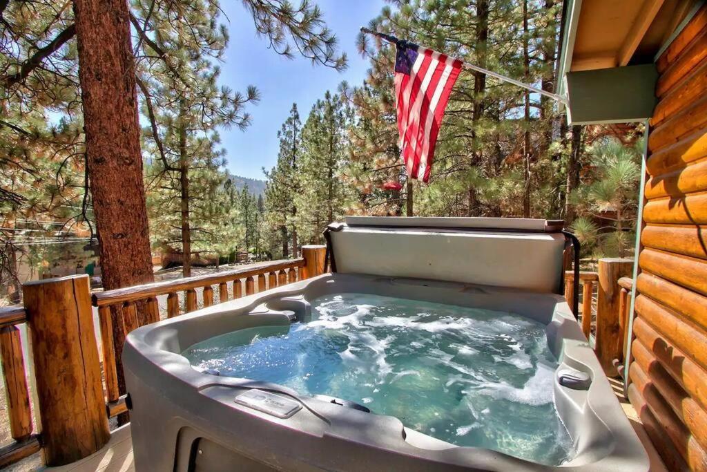 Chalet Monterey W/Hot Tub - Big Decks/Bbq Villa Big Bear Lake Luaran gambar