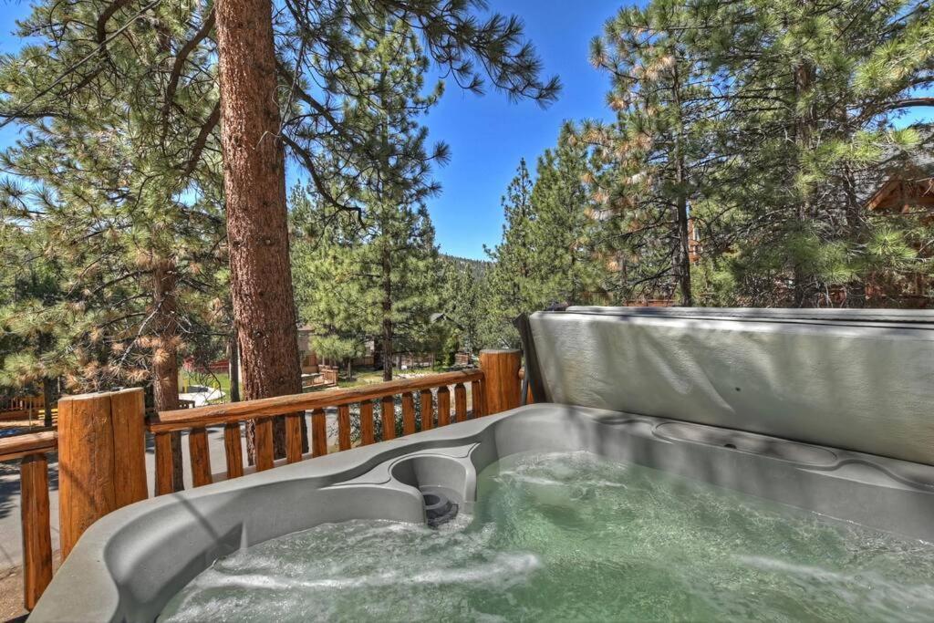 Chalet Monterey W/Hot Tub - Big Decks/Bbq Villa Big Bear Lake Luaran gambar